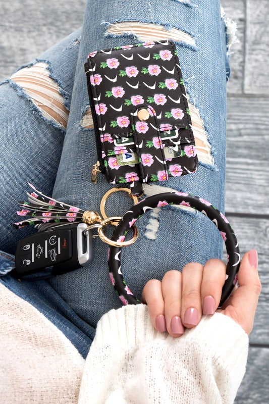 lululemon keychain wallet